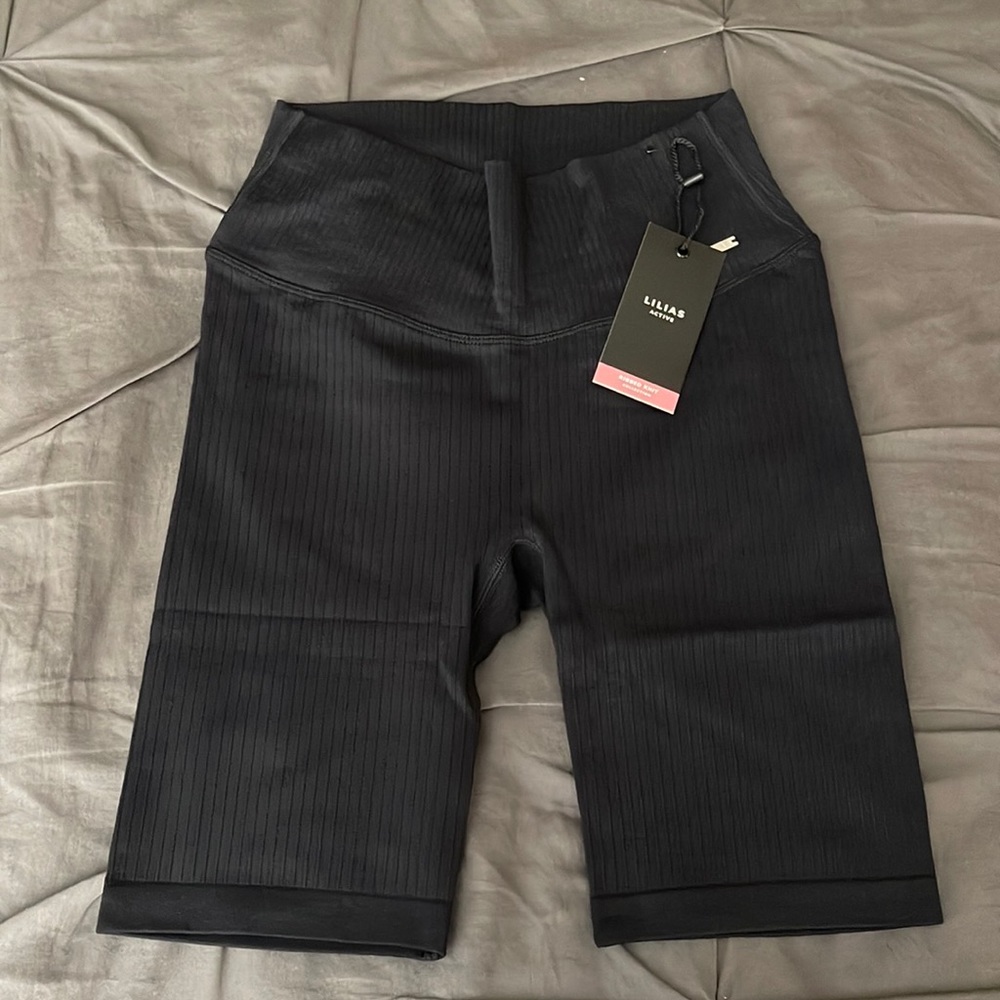 Ribbed Work Out Shorts- Black